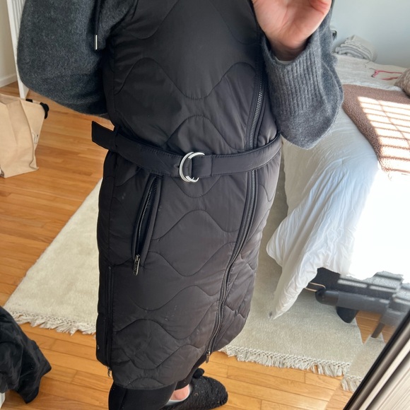 Black Quilted Vest with Belt - Picture 11 of 12